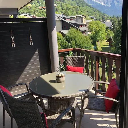 Taragan - Totally Refurbished 3 Bed Apt, St Gervais! * سا جيرفي لي با